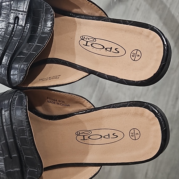 Womens Flats Size 9 - Picture 4 of 5